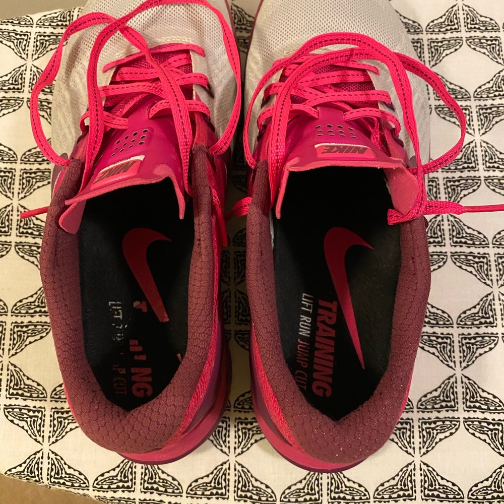 Women’s Nike Tennis Shoes